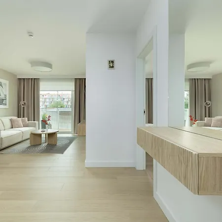 Polanki Aqua Stylowy Z Basenem By Renters *
