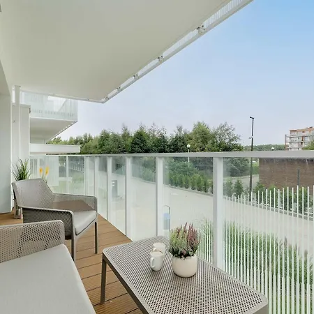 Polanki Aqua Stylowy 300 M Od Plazy By Renters Kolobrzeg