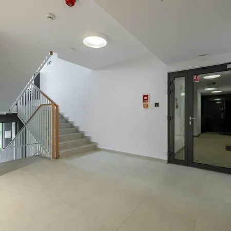 Daire Polanki Aqua Stylowy Z Basenem By Renters Kolobrzeg